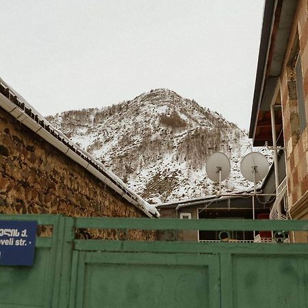 Arsenas Guest House Kazbegi Exteriör bild