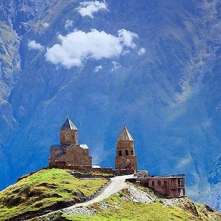 Arsenas Guest House Kazbegi Exteriör bild