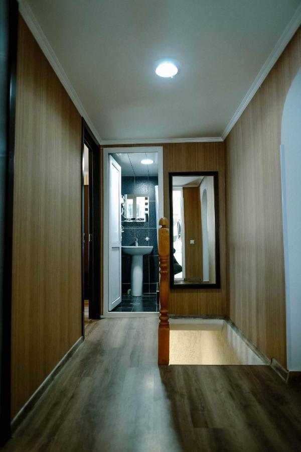 Arsenas Guest House Kazbegi Exteriör bild